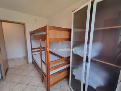Kuća na moru s dva apartmana, 100 m od plaža - 8
