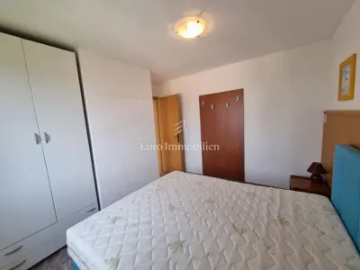 Kuća na moru s dva apartmana, 100 m od plaža - 21
