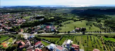 We are selling a beautiful duplex house with a pool and a view of the sea and Brijuni, in Galižana - 9