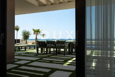 Villa 313 m², Zaton - direkt am Strand und mit Meerblick - 9