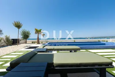 Villa 313 m², Zaton - direkt am Strand und mit Meerblick - 13