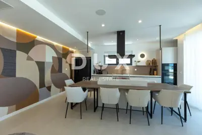 Villa 313 m², Zaton - direkt am Strand und mit Meerblick