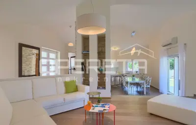 Istra, Labin, predivna kuća sa bazenom na zemljištu od 4261 m², mirna lokacija - 3