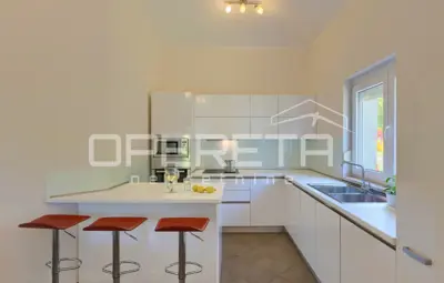 Istra, Labin, predivna kuća sa bazenom na zemljištu od 4261 m², mirna lokacija - 5
