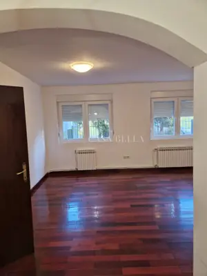 Kuća 300 m², Maksimir - atraktivna lokacija i okućnica