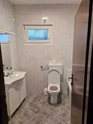 House 300 m², Maksimir - attractive location and yard - 11