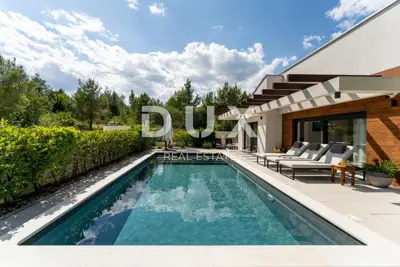 House for sale in Pridraga, 172 m²