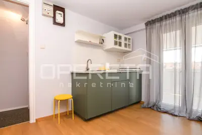 Stan 30 m², Trešnjevka sjever - novouređen i terasa - 4