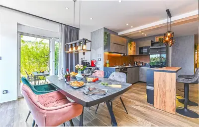 Wohnung zum Kauf in Pješčana Uvala, 120 m² - 2