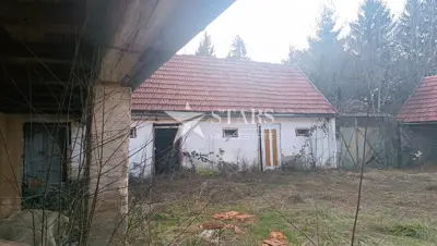Immobilie in Plaški, ruhige Lage und Obstgarten - 5
