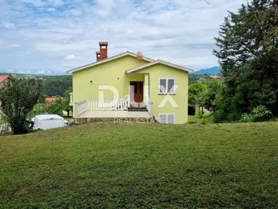 Haus 220 m², Labin - ruhige Straße und zwei Wohneinheiten