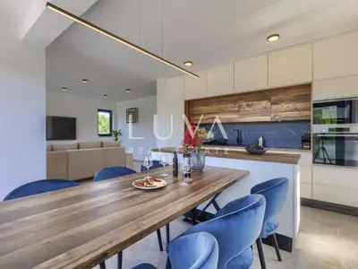 Villa 217 m², Poreč - Pool, Sauna und Fitnessraum - 3