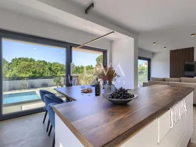 Villa 217 m², Poreč - Pool, Sauna und Fitnessraum - 9
