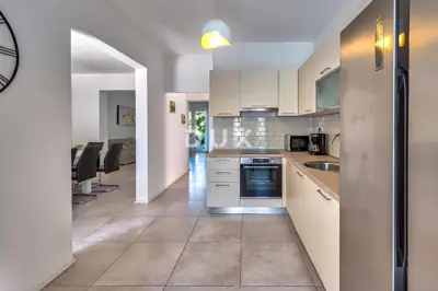 House for sale in Ližnjan, 260 m² - 11