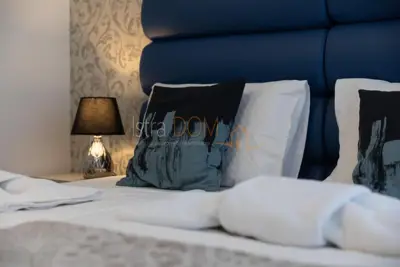 *Stan u centru Pule sa 4 studio apartmana* - 5