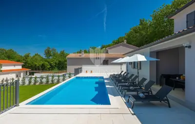 Exklusive Villa in ruhiger Lage unweit der Stadt Labin - 5