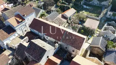 House for sale in Orebić, 450 m²