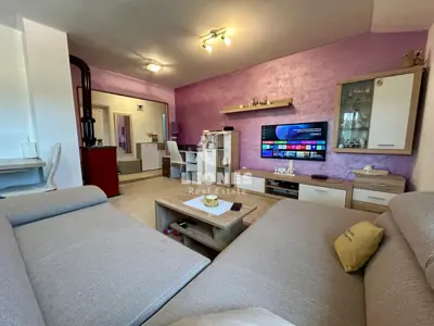 Apartment 65 m², Novigrad, quiet location near the center and the sea