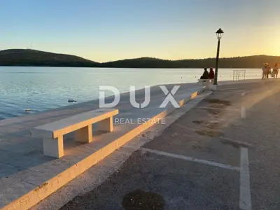Haus 136 m², Pirovac - in der Nähe von Šibenik und große Terrasse - 13