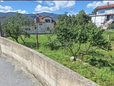 Building plot 692 m², Brešca - quiet location - 2