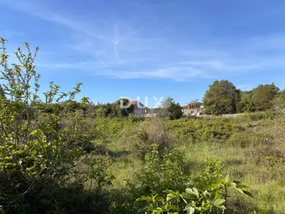 Baugrundstück, Kožino - an der Hauptverkehrsstraße und gemischte Nutzung - 2