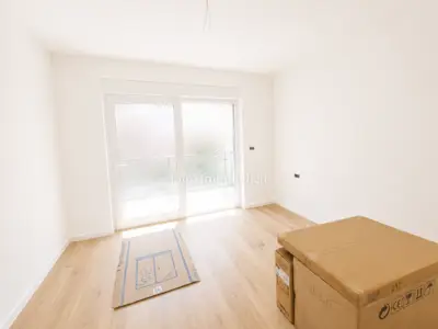 Kuća u Malinskoj, vrt 110 m² i djelomičan pogled na more - 6