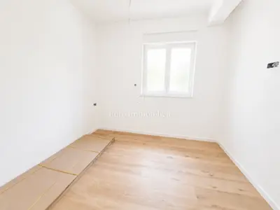 Kuća u Malinskoj, vrt 110 m² i djelomičan pogled na more - 3