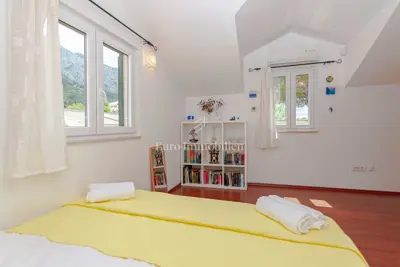 Kuća 62 m², centar Omiša - 3 etaže i terasa - 7