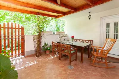 Kuća 62 m², centar Omiša - 3 etaže i terasa - 2