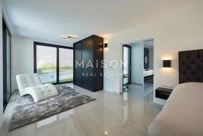 Villa 370 m², Trogir - luxuriöse Lage und Blick auf die Adria - 13