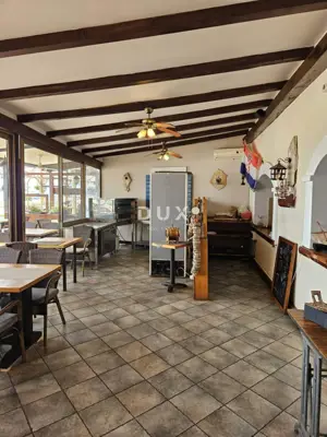 DALMACIJA, VODICE - Exclusive property on the waterfront, house with restaurant - 19