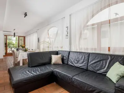 Kuća 250 m², Kornić na otoku Krku, bazen i okućnica - 6