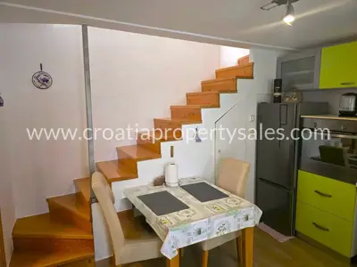 Kamena kuća u Kaštelima, 30 m od mora, stari grad - 3