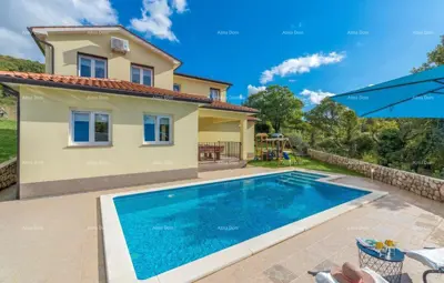 Kuća 121 m², Labin - mirno naselje i bazen