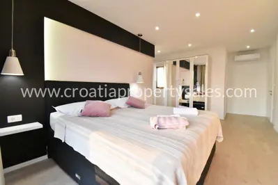 Makarska, dvojni objekt 157 m², pogled na more i bazen - 7