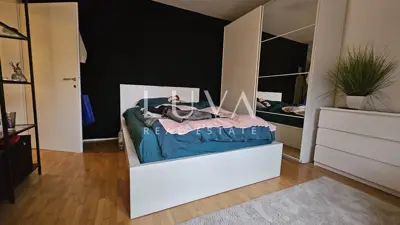 House 350 m², Lašćina - 4 floors, investment potential - 9