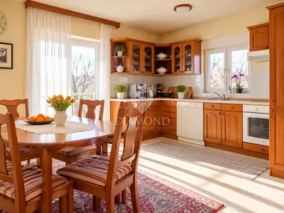 House 582 m², Poreč - 4 apartments and sea view - 9