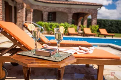 Villa 246 m², Sveti Lovreč - heated pool and grounds 1,389 m² - 3