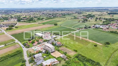 Baugrundstück 4.349 m², Demerje - ruhige Wohnzone - 2