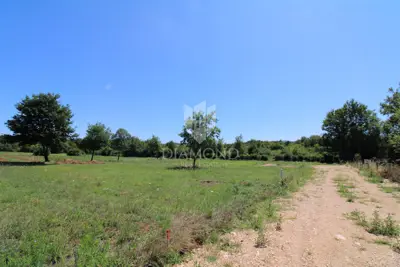 Building plot 981 m², Labin - flat and regular in shape - 3