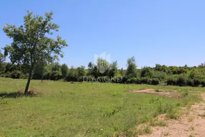 Building plot 981 m², Labin - flat and regular in shape - 2