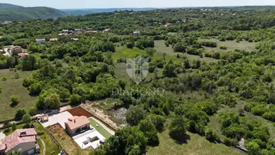 Building plot 1,400 m², Labin - building permit - 2