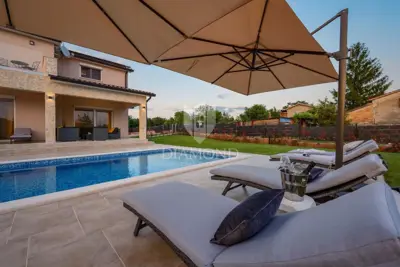 Villa 150 m², Labin - heated pool and summer kitchen - 3