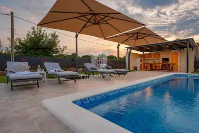 Villa 150 m², Labin - heated pool and summer kitchen - 6