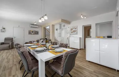 Villa 150 m², Labin - heated pool and summer kitchen - 11