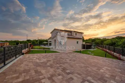 Villa 150 m², Labin - heated pool and summer kitchen - 7