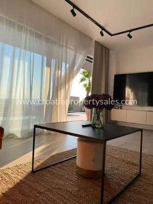 Villa 400 m², Makarska - Panoramablick und Pool - 12