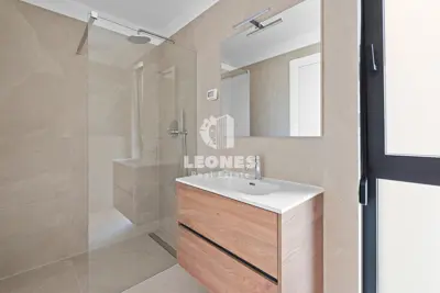 Apartment 82 m², Novigrad, garden and sea view - 18
