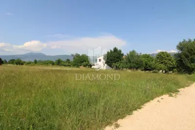 Kršan, building plot with open views