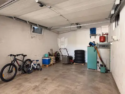 Stan 113 m², Umag okolica - veliko dvorište i garaža - 12